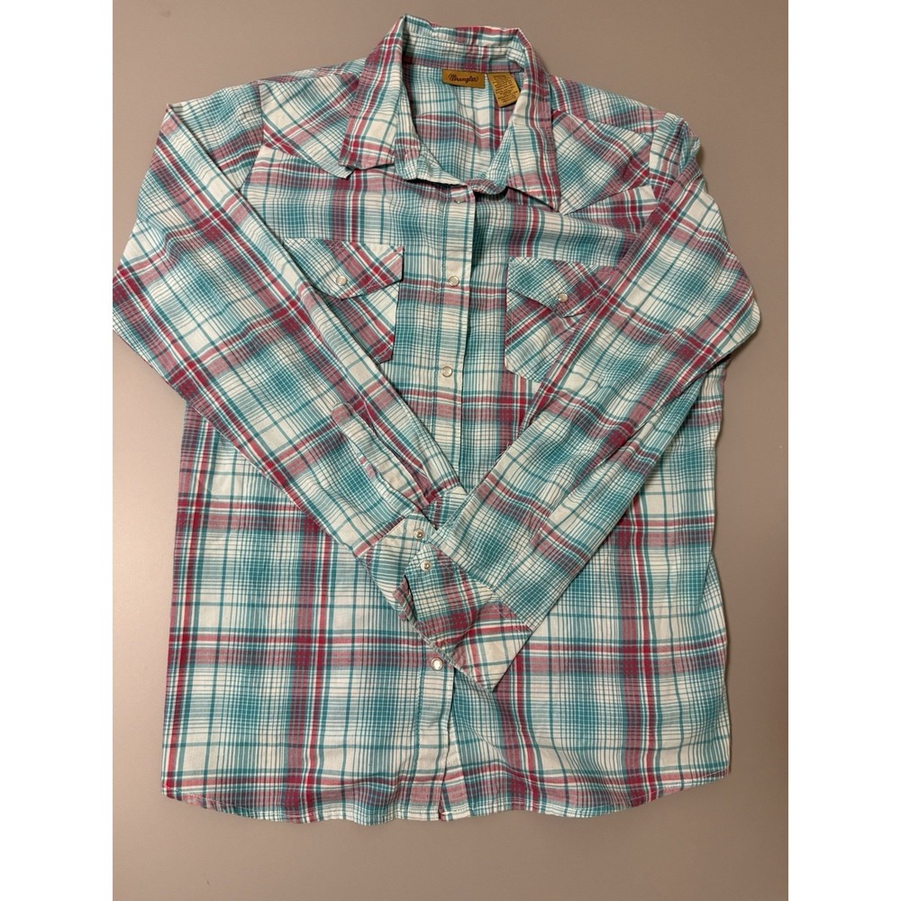 Wrangler Western Plaid Snap Shirt woman's‎ large. N19